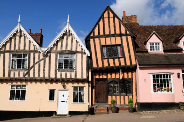 Crooked-House-Gallery-near-our-Suffolk-Holiday-Cottages