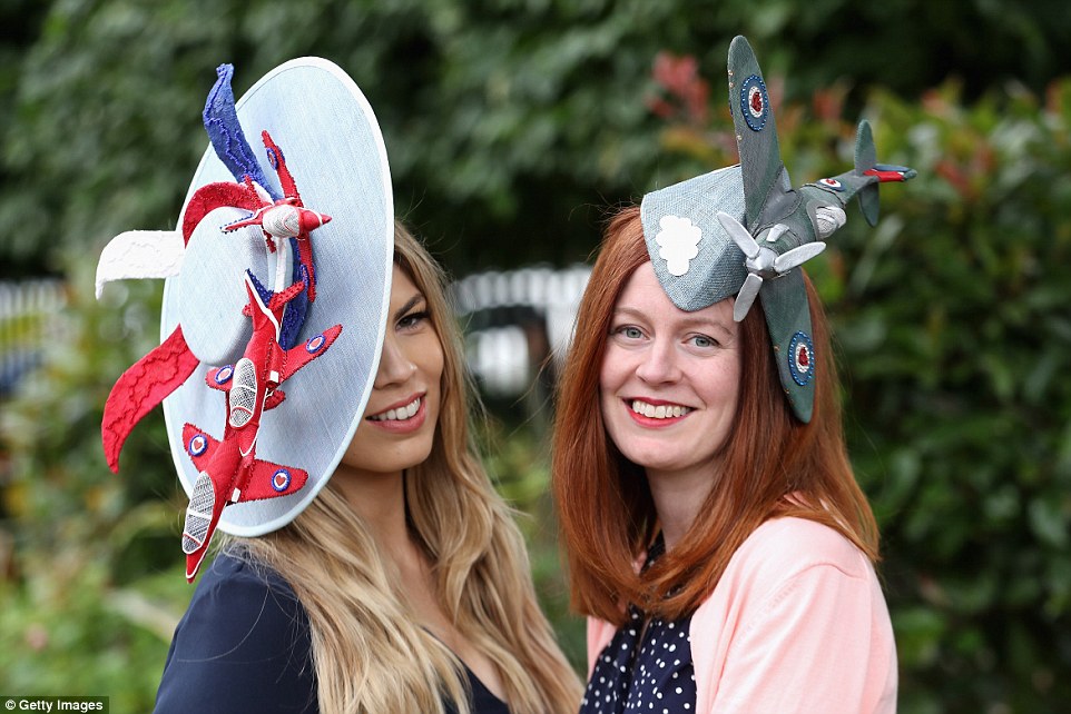 3565608300000578-3646555-image-a-164_1466164934499